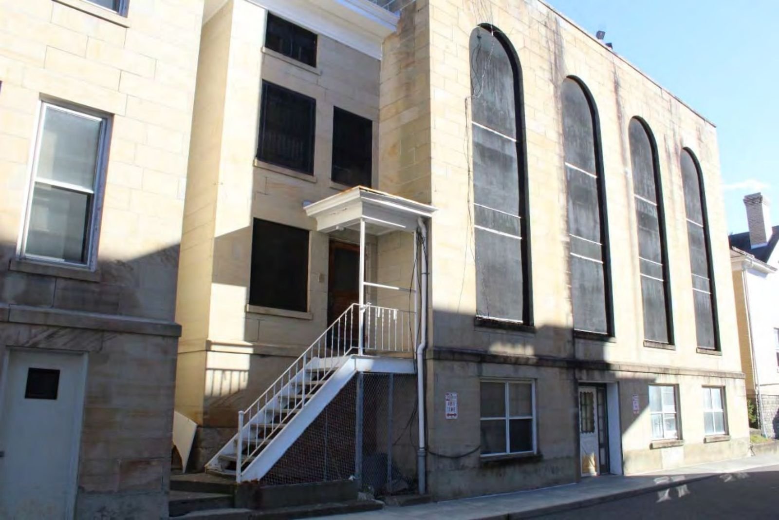 West side of the jail, facing east.